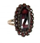 Oval facetted garnet ring