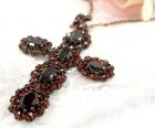Large garnet cross/pendant in Victorian style
