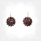 Round Bohemian garnet earrings/boutons