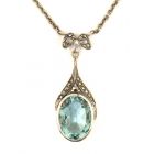 Collier mit  ovalem synth.Aquamarin + Markasit + Perlchen