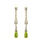 Lange Ohrringe mit imit. Peridot Briolette + Perlchen + Markasit