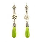 Lange Ohrringe mit imit. Peridot Briolette + Perlchen + Markasit