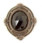 Ring mit gr. Ovalem Granat