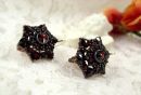 Bohemian garnet larger flower earrings/-boutons with 14ct gold wires