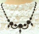 Original Bohemian garnet festoon necklace set allaround with garnets