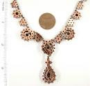 Impressiv Bohemian garnet drop necklace set allaround with garnets