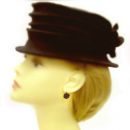 Round Bohemian garnet earrings/boutons