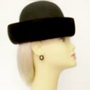 Bohemian garnet earrings/boutons with shell cameo    ГРАНАТ 081WPK