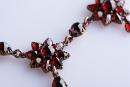 Collier mit 3 Rosetten