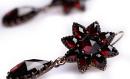Beautiful garnet star earrings w/14ct gold wires