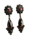 1.12.2010:  Vict. garn.drop earrings w/14ct wire