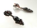 1.12.2010:  Vict. garn.drop earrings w/14ct wire